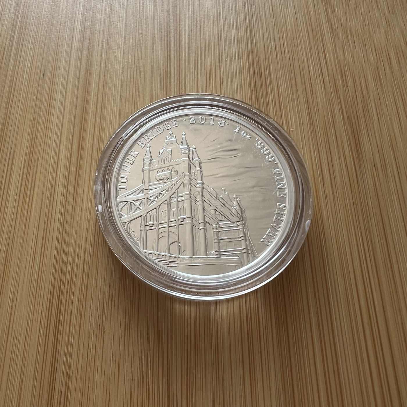 顺丰包邮 外国新银币 老银币 英國2018年倫敦塔橋2镑1盎司大银币塑盒没有打开拍的