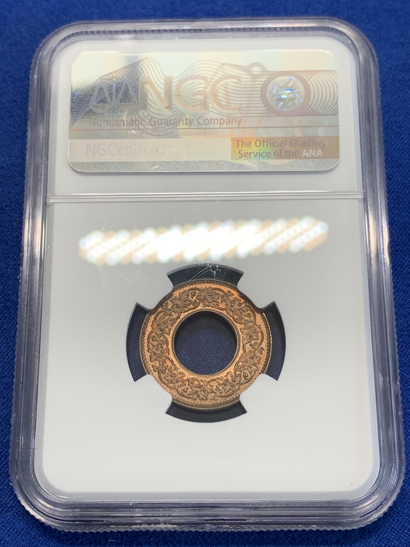 《竞宝斋》第245场-周日，周一 ，周二3场连拍 (全场包邮) NGC MS64 英属印度1943年1派沙 铜币 少见的圆冠版