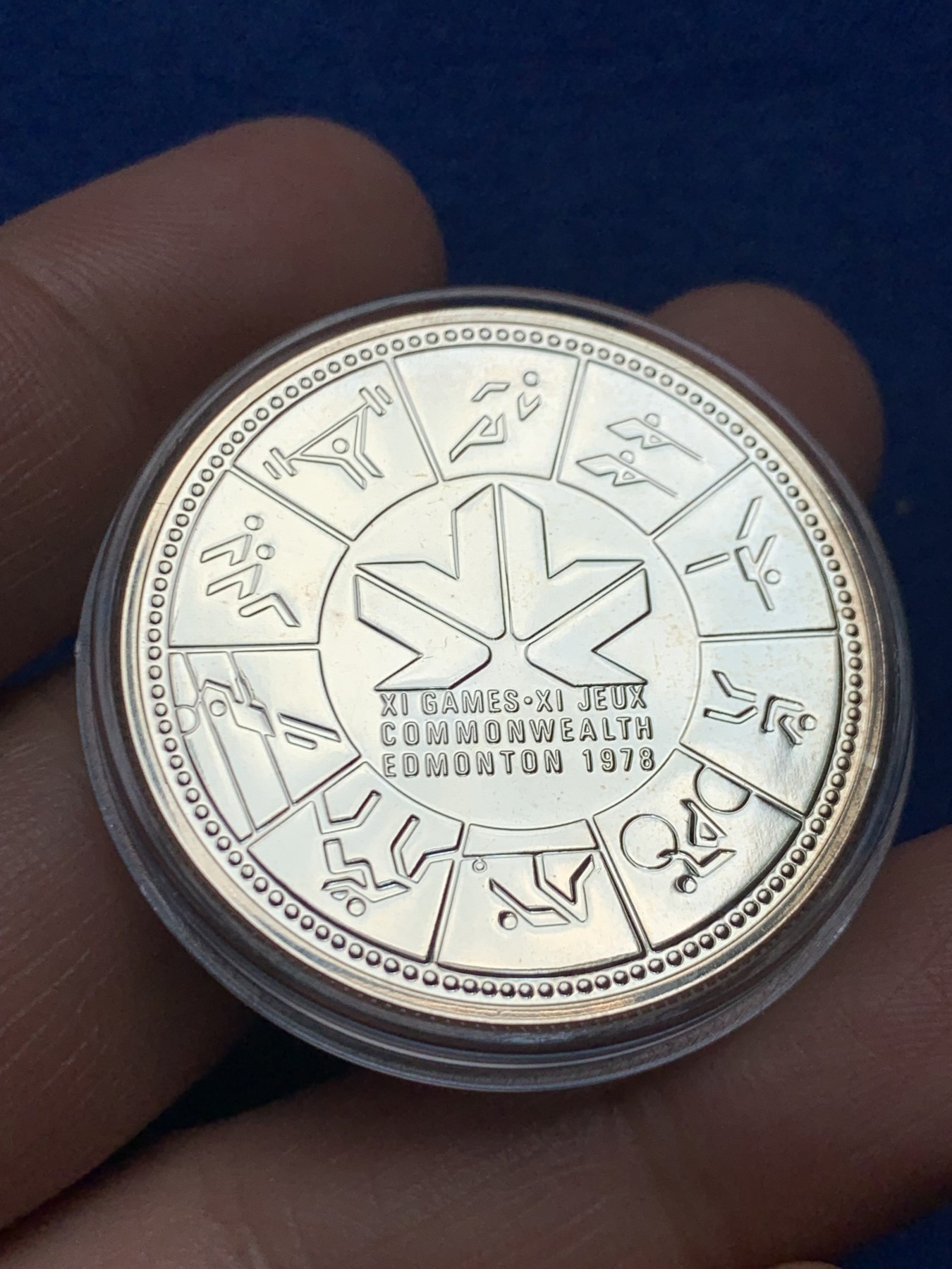 《竞宝斋》第245场-周日，周一 ，周二3场连拍 (全场包邮) 加拿大 1978年第11届英联邦运动会 1加元类精制银币  约23.32克 含银50%