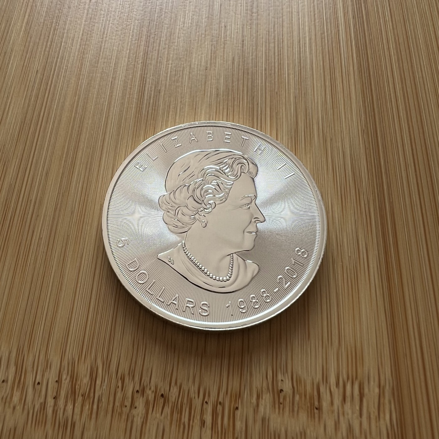 顺丰包邮 外国新银币 老银币 加拿大2018年枫叶30周年1盎司纪念银币