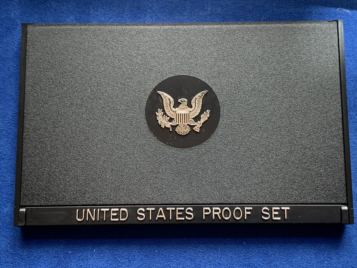 《竞宝斋》第245场-周日，周一 ，周二3场连拍 (全场包邮) 美国1978年精致套币 含精致大艾一元 市场价一百多元