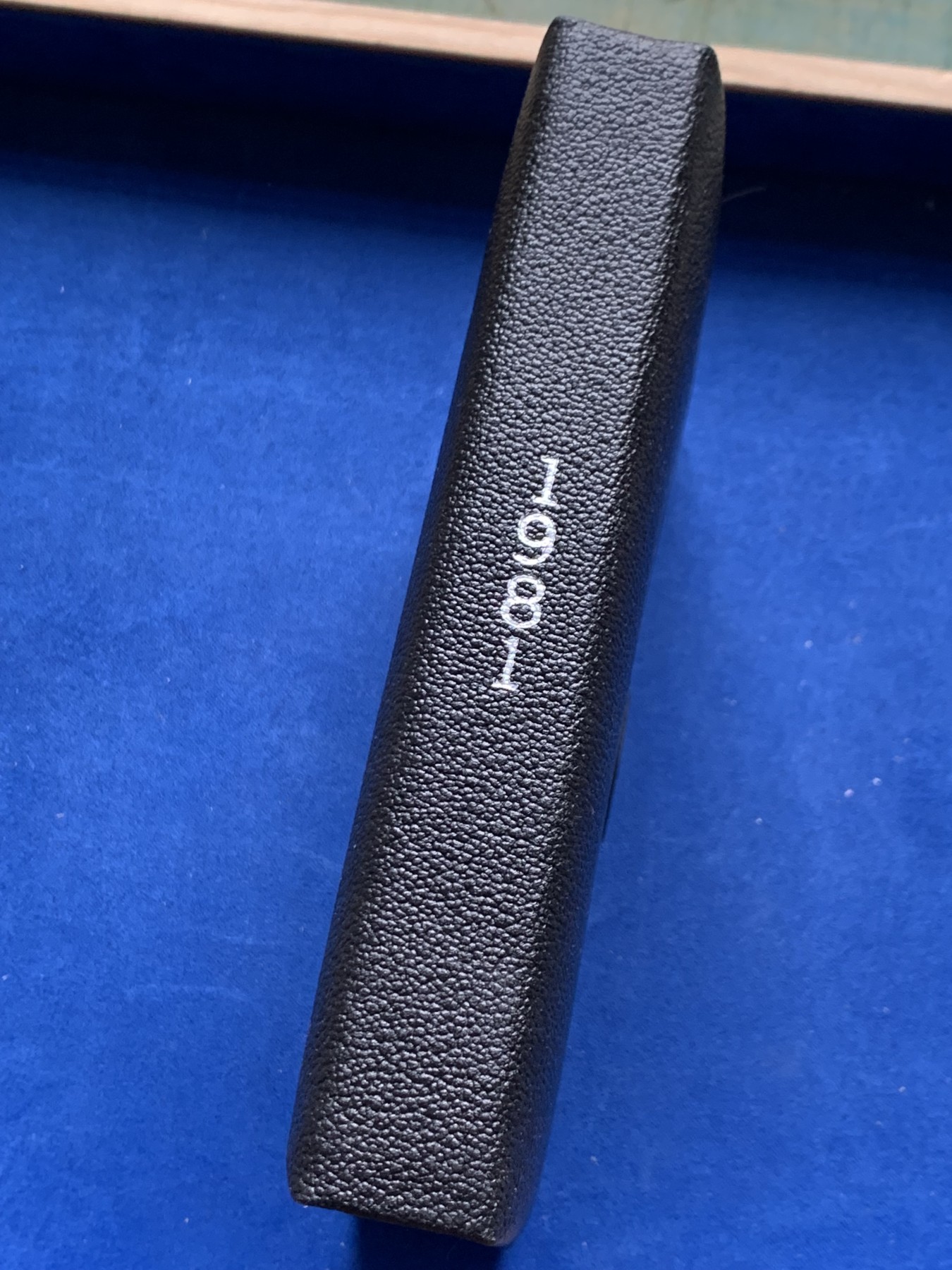 《竞宝斋》第245场-周日，周一 ，周二3场连拍 (全场包邮) 加拿大1989年精致套币 含大银币一枚 细节见图