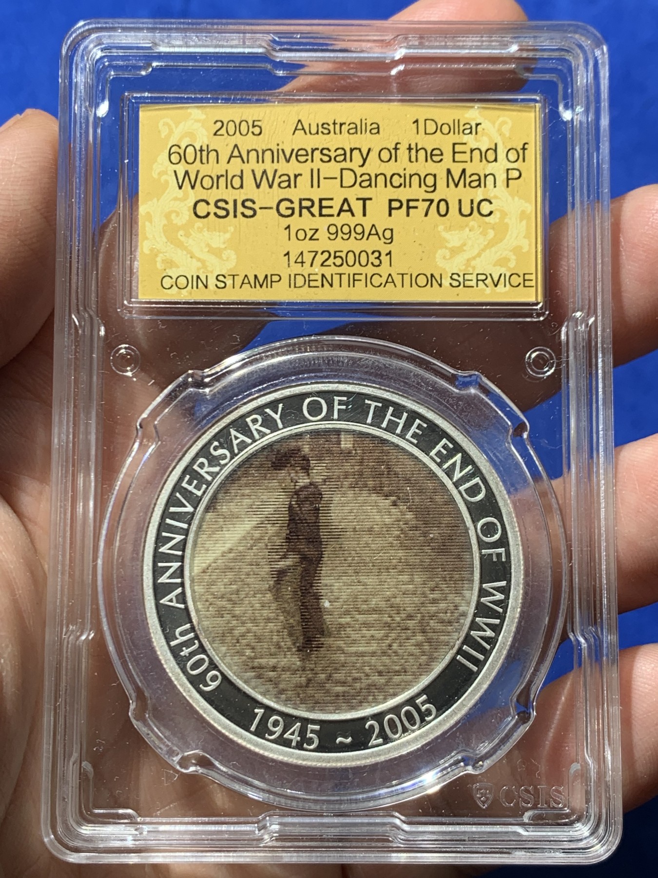 《竞宝斋》第245场-周日，周一 ，周二3场连拍 (全场包邮) CSIS-GREAT PF70 UC 澳大利亚2005年二战胜利跳舞的男人炫变银币-1澳元精制币（克劳斯获奖2007年最佳创意及最佳时事银币） 40mm 1盎司 999银 发行量25000枚