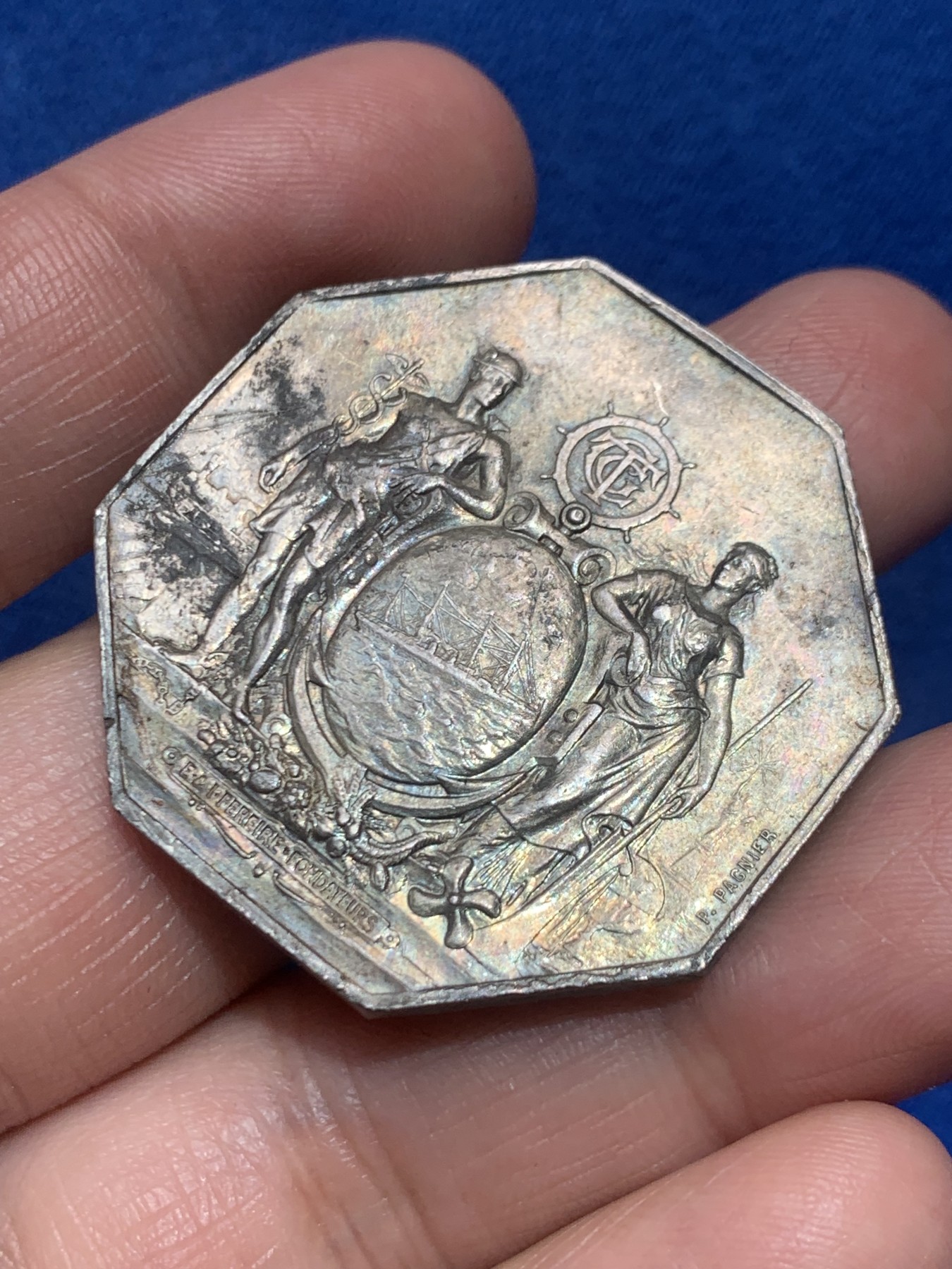 《竞宝斋》第245场-周日，周一 ，周二3场连拍 (全场包邮) 法国八角银章，大西洋邮政，连接着大西洋彼岸的纽约26.60g，38.5mm，丰饶角边铭