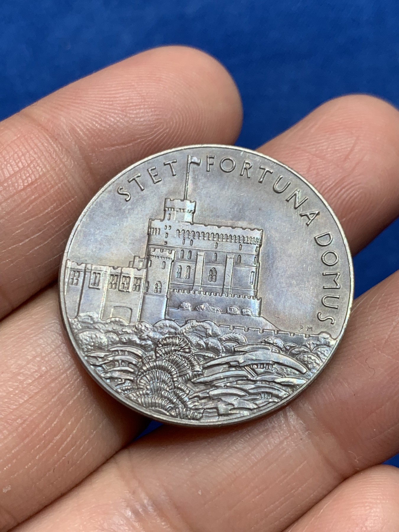 《竞宝斋》第245场-周日，周一 ，周二3场连拍 (全场包邮) 英国 1935年 乔治五世登基纪念银章 15.5g 31.8mm