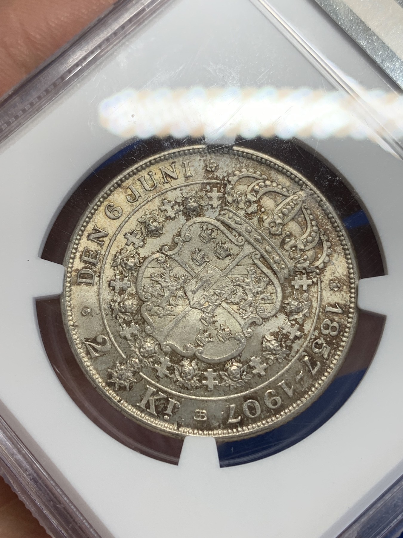 《竞宝斋》第245场-周日，周一 ，周二3场连拍 (全场包邮) NGC MS62 瑞典1907年金婚2克朗银币