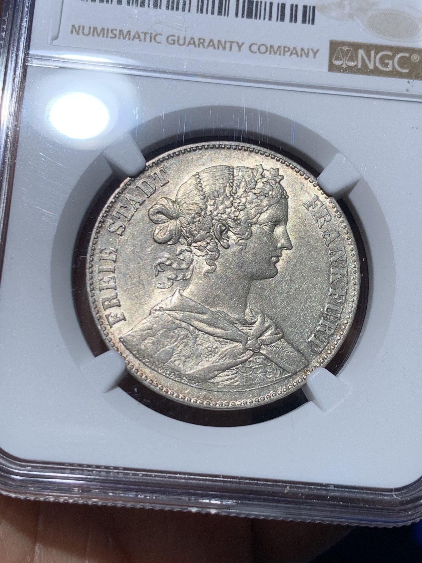 《竞宝斋》第245场-周日，周一 ，周二3场连拍 (全场包邮) NGC AU55 德国1860法兰克福少女泰勒银币 底板光度好