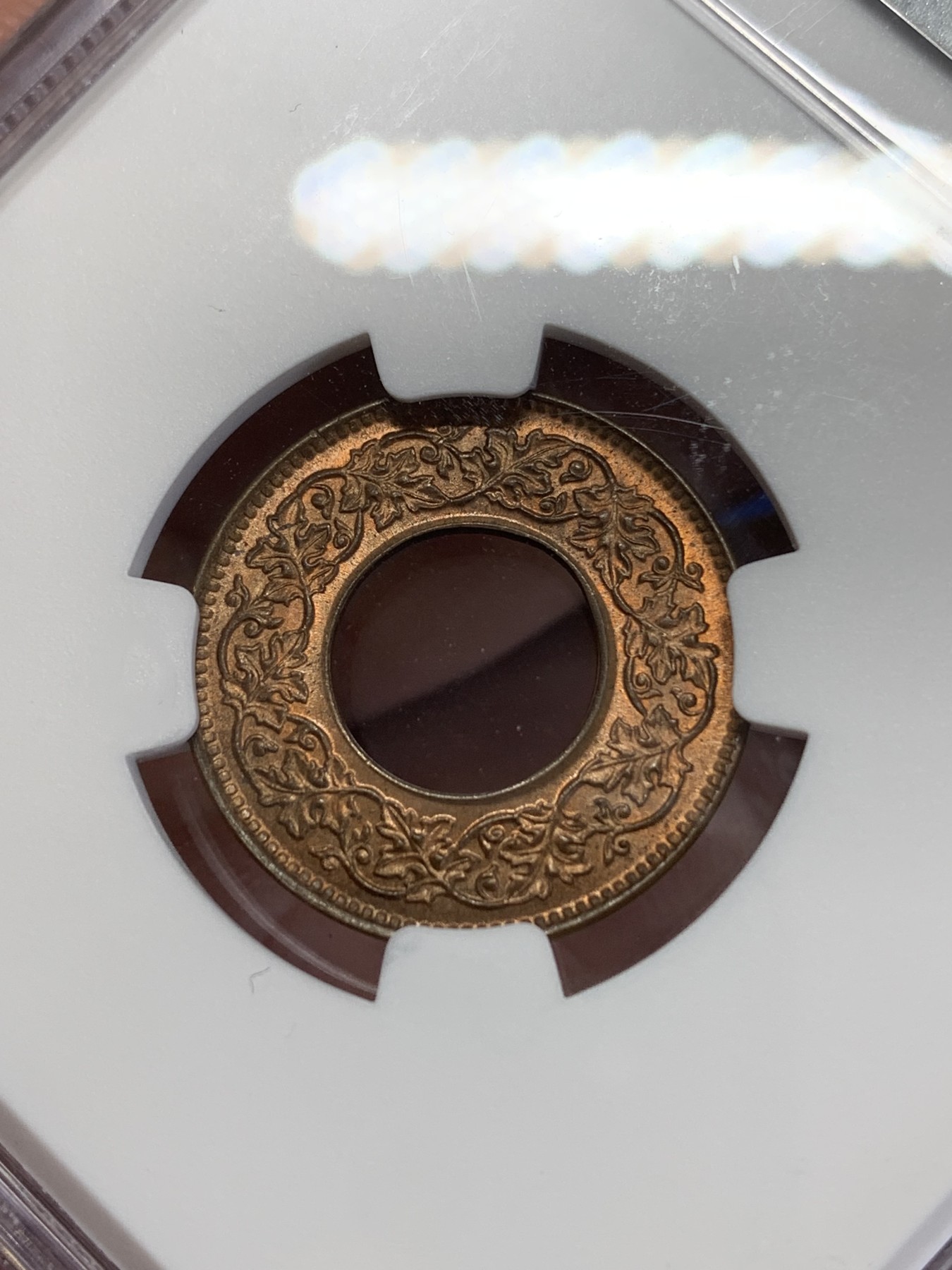 《竞宝斋》第245场-周日，周一 ，周二3场连拍 (全场包邮) NGC MS64 英属印度1943年1派沙 铜币 少见的圆冠版