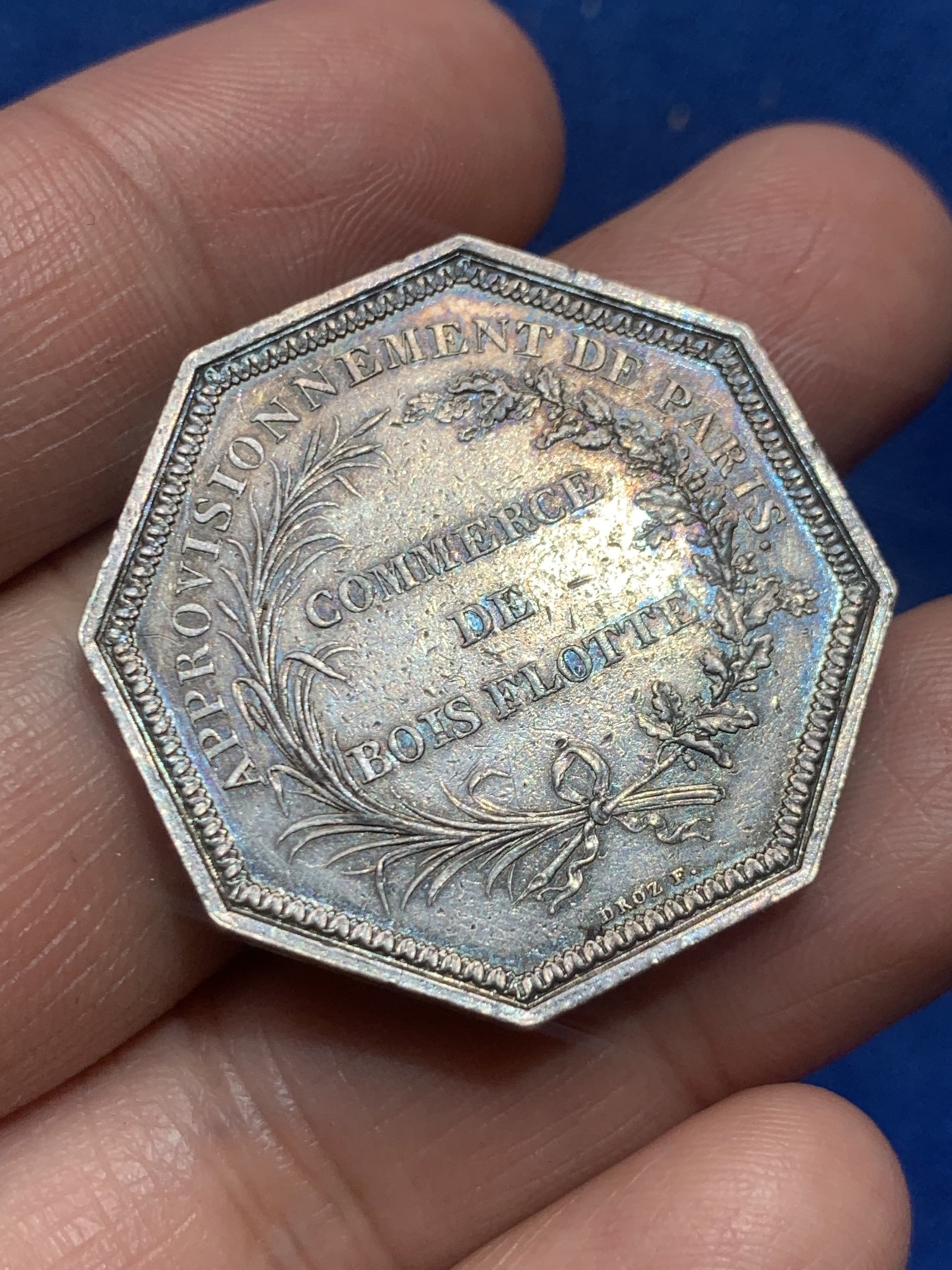 《竞宝斋》第245场-周日，周一 ，周二3场连拍 (全场包邮) 法国伐木协会八角银质代币，15.07g，33.2mm，早期无边铭