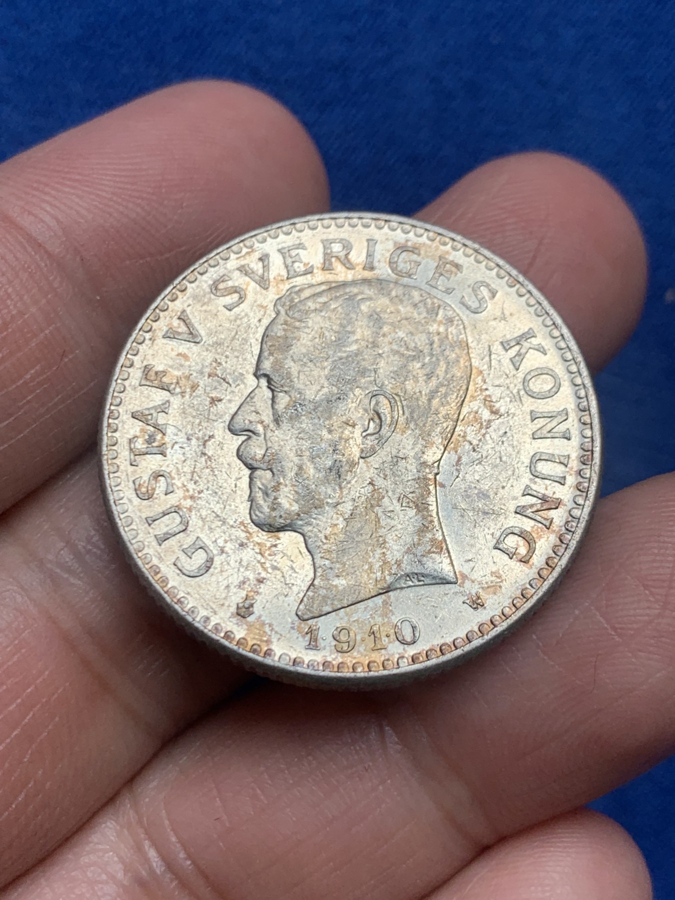 《竞宝斋》第245场-周日，周一 ，周二3场连拍 (全场包邮) 瑞典1910年2克朗银币