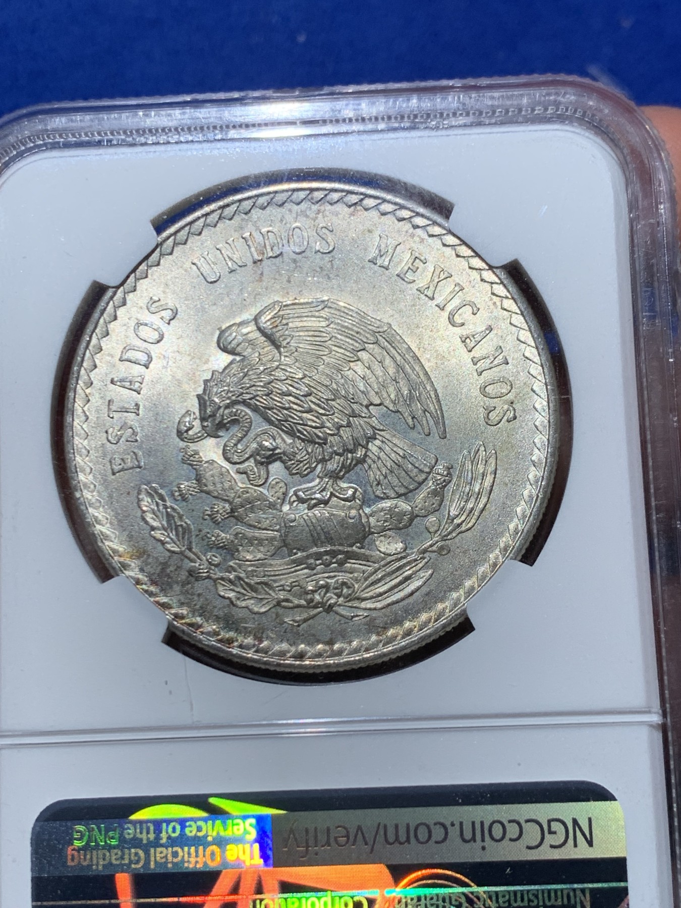 《竞宝斋》第245场-周日，周一 ，周二3场连拍 (全场包邮) NGC-MS65 墨西哥1948年玛雅酋长5比索鹰洋大银币，原汁原味黄油彩老包浆，打制精美，顶级高分。