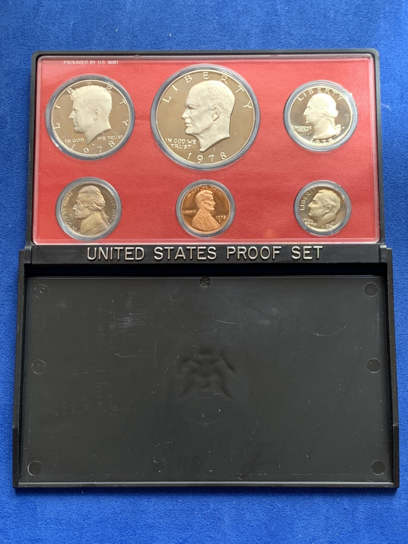 《竞宝斋》第245场-周日，周一 ，周二3场连拍 (全场包邮) 美国1978年精致套币 含精致大艾一元 市场价一百多元