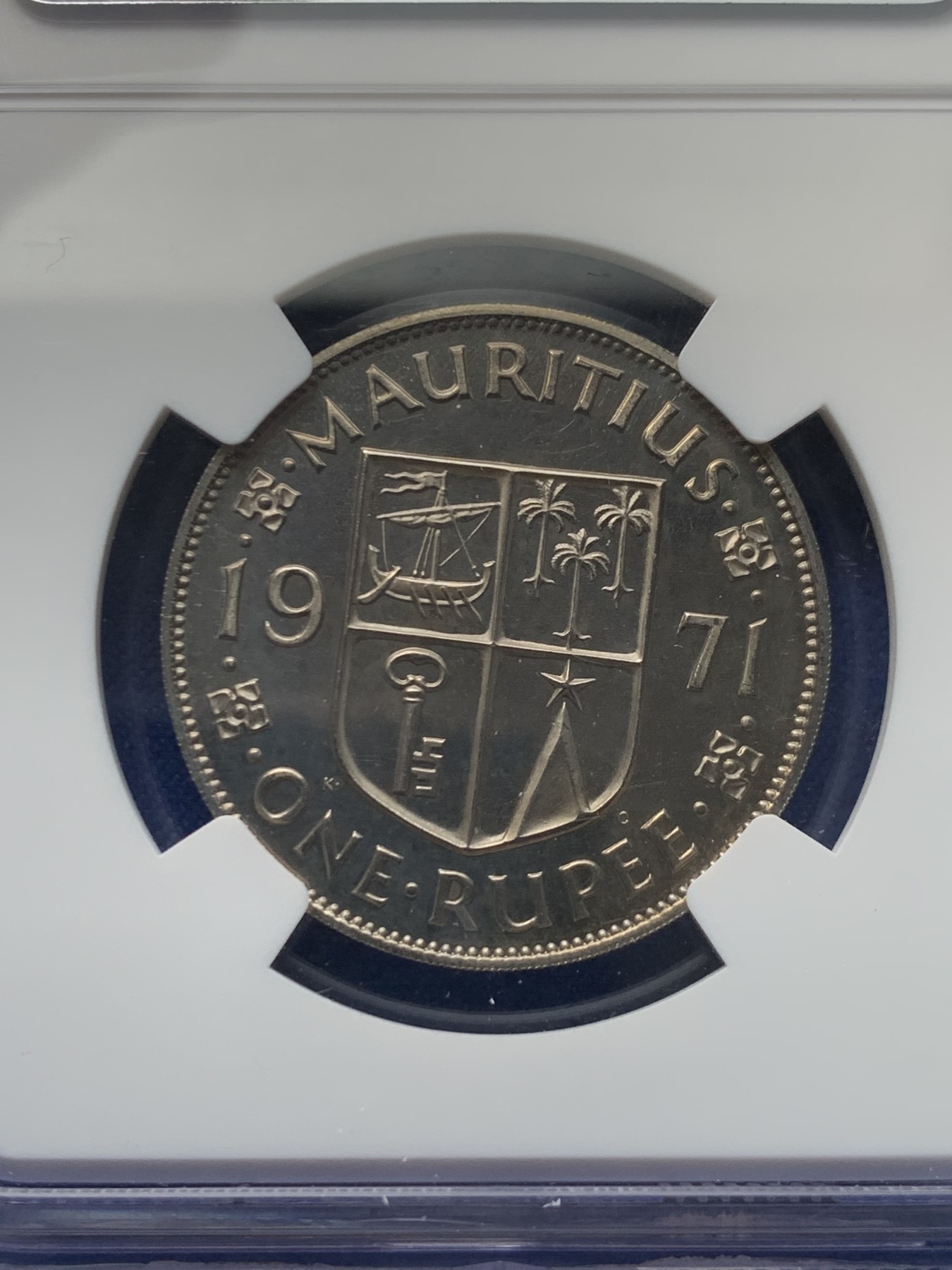 《竞宝斋》第246场-周日，周一 ，周二3场连拍 (全场包邮) NGC PF67UC 毛里求斯1971年1卢比 发行量750枚 毛里求斯精制镍币