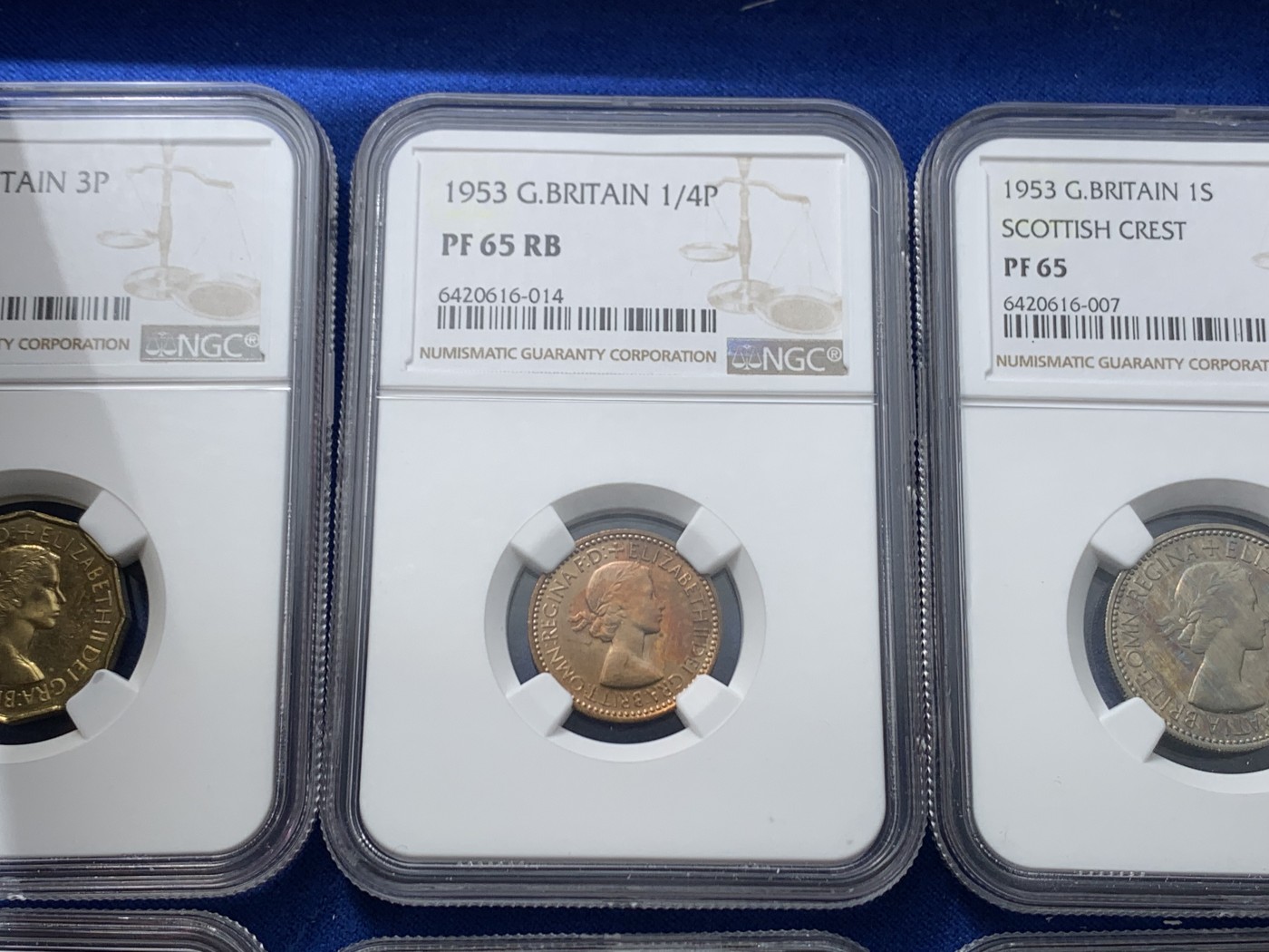 《竞宝斋》第246场-周日，周一 ，周二3场连拍 (全场包邮) NGC PF64-65 英国1953年伊丽莎白二世登基纪念精制币一套10枚 少见卡册包装