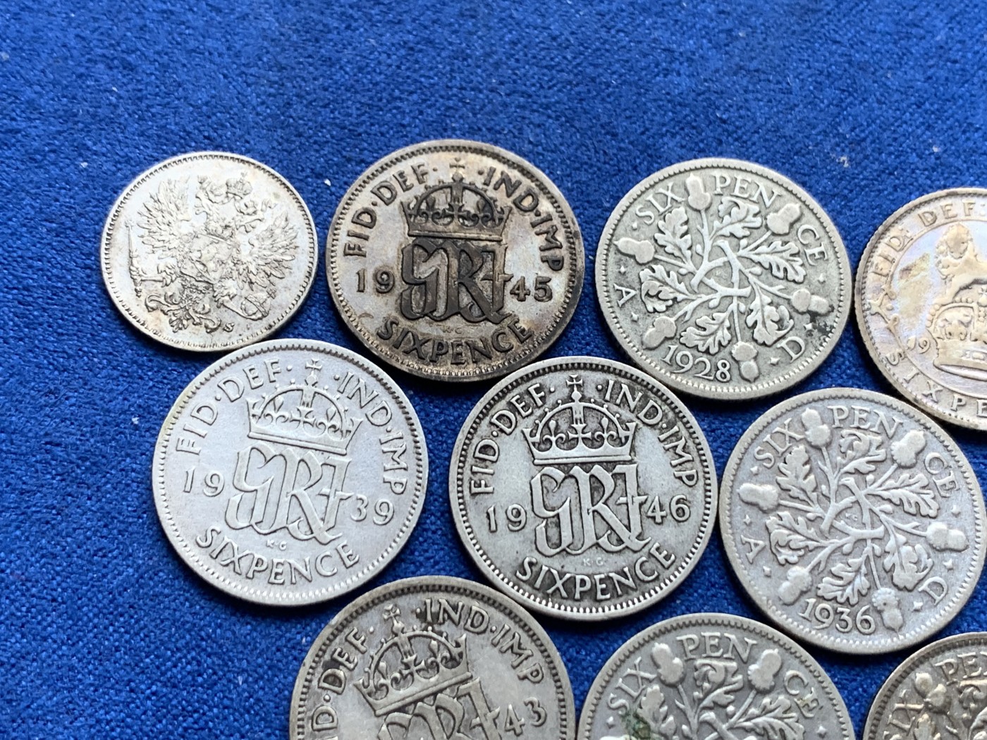 《竞宝斋》第246场-周日，周一 ，周二3场连拍 (全场包邮) 11枚一组 英俄散币 六便士10枚 沙俄25芬尼1枚