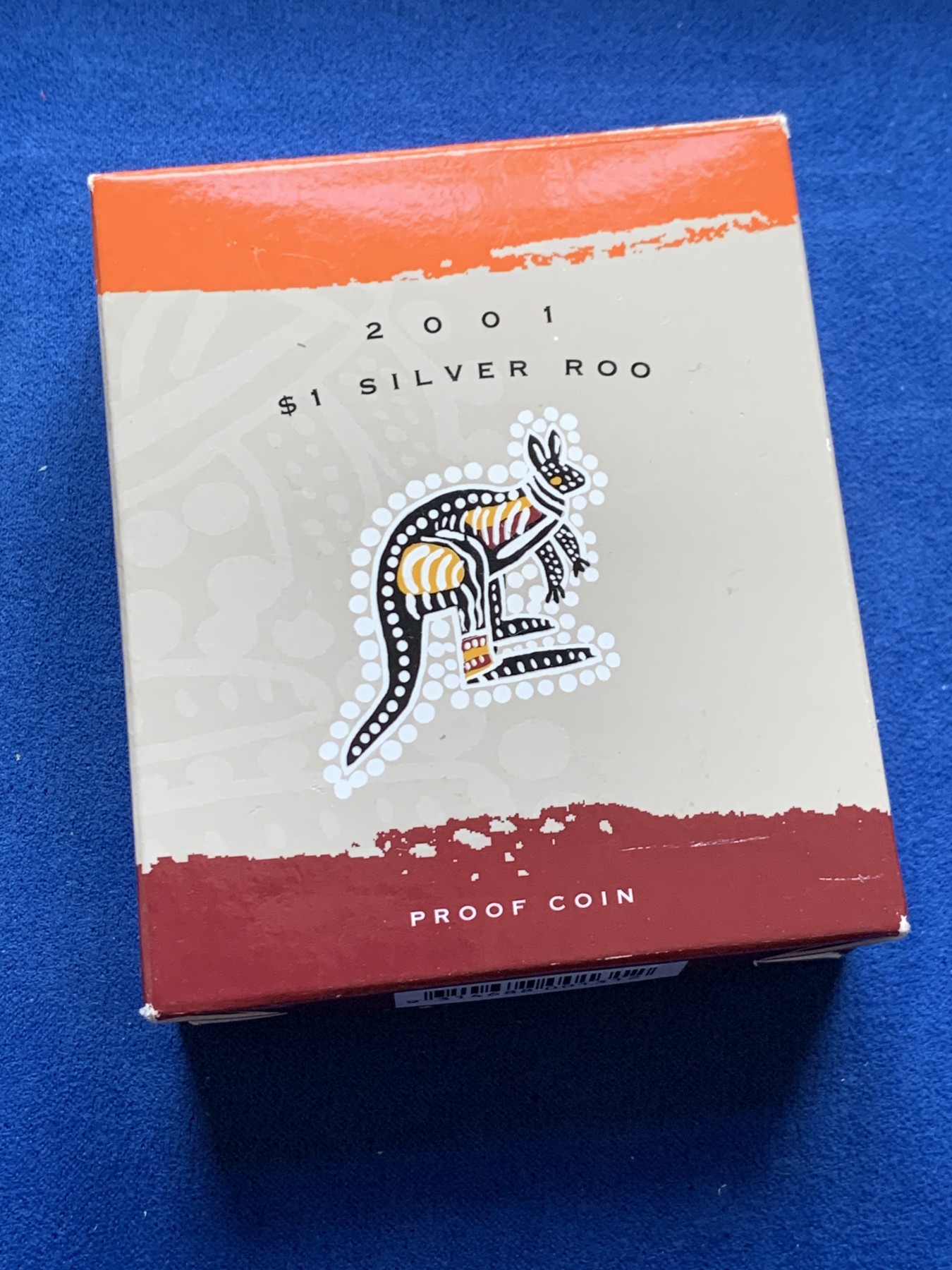 《竞宝斋》第246场-周日，周一 ，周二3场连拍 (全场包邮) 澳大利亚2001年1元 袋鼠精制1盎司银币 31.1克 999银 盒证全