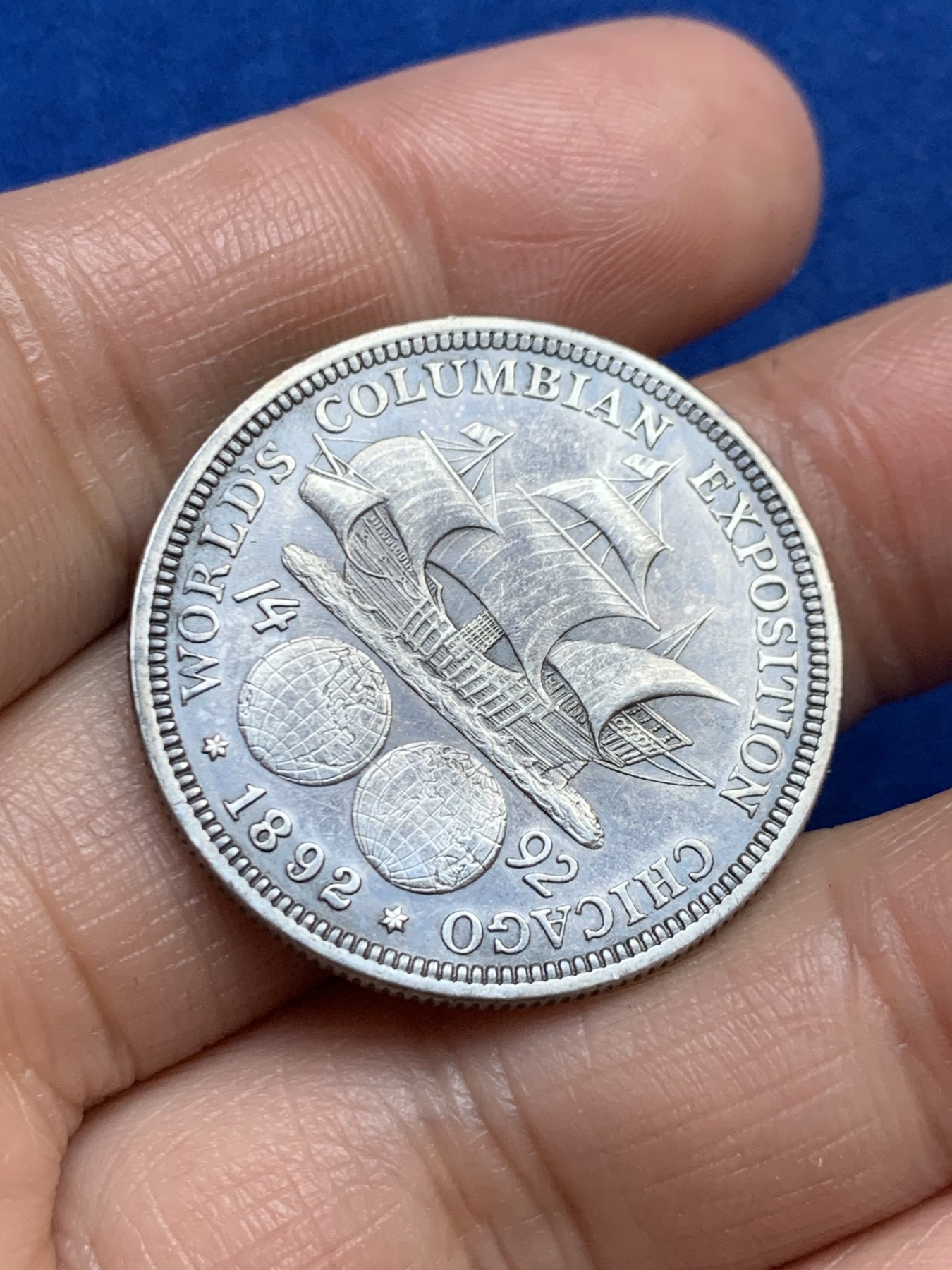 《竞宝斋》第246场-周日，周一 ，周二3场连拍 (全场包邮) 美国1892年哥伦布400周年纪念半美元银币 原味包浆 较少的年份 好品