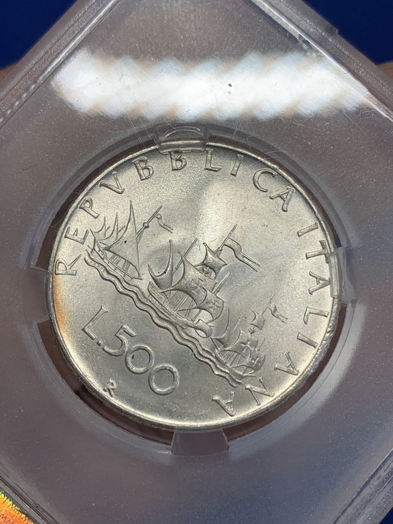 《竞宝斋》第246场-周日，周一 ，周二3场连拍 (全场包邮) TQG-MS66 意大利 1966年 帆船少女500里拉银币 卷拆品 淡金月牙彩