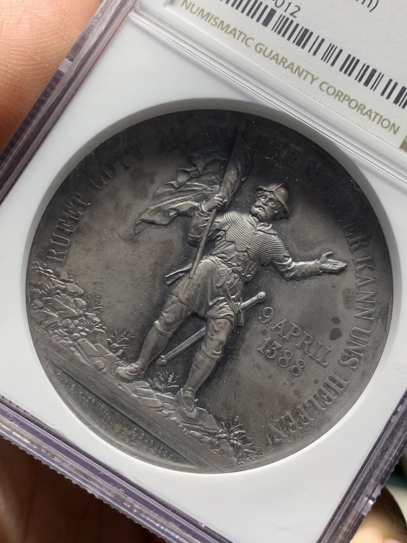 《竞宝斋》第246场-周日，周一 ，周二3场连拍 (全场包邮) NGC MS62 1888年 瑞士格拉鲁斯战役500周年纪念银章  加厚盒 少见品种 老包浆出分不易 去年11月麦稀奇成交价2000