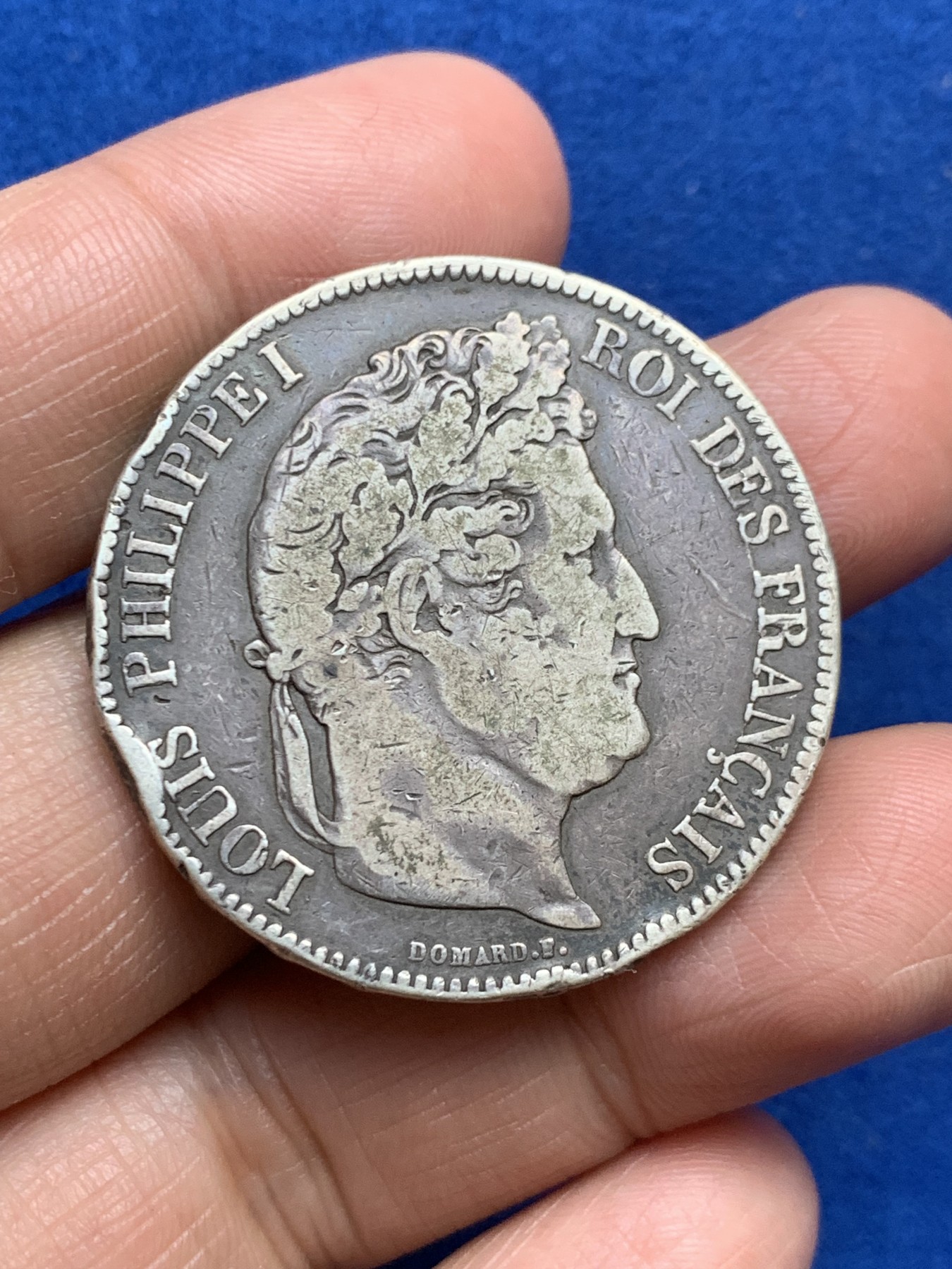 《竞宝斋》第246场-周日，周一 ，周二3场连拍 (全场包邮) 法国1833年菲利普一世5法郎银币 稍加T版 细节见图