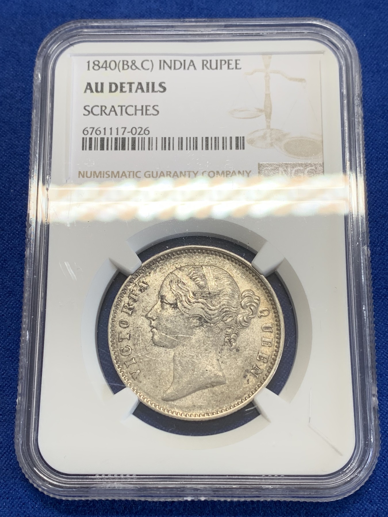 《竞宝斋》第246场-周日，周一 ，周二3场连拍 (全场包邮) NGC AUD 英属印度1840年维多利亚女王双辫版1卢比银币