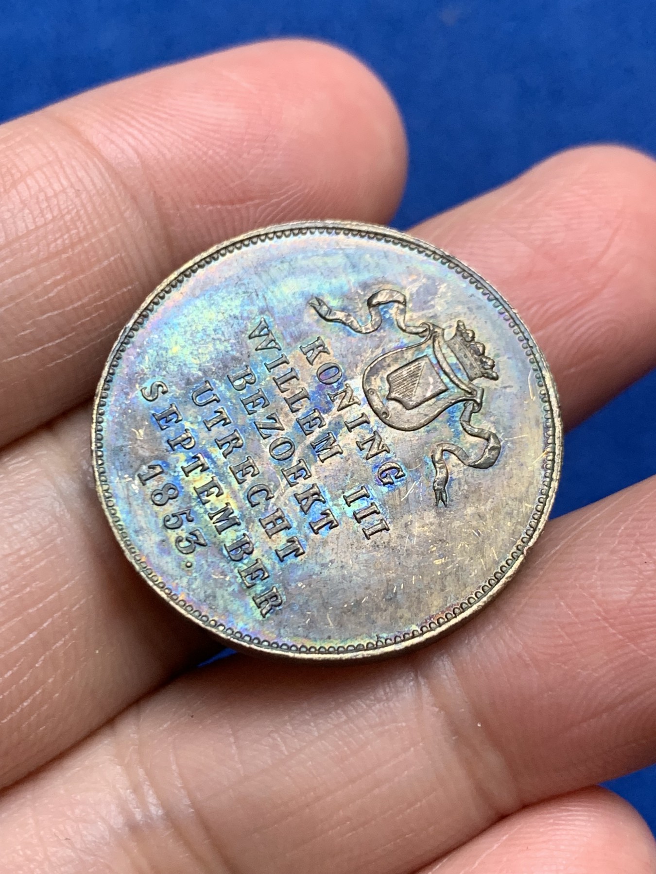 《竞宝斋》第246场-周日，周一 ，周二3场连拍 (全场包邮) 荷兰威廉三世国王头像银章 28.2mm 11.2克