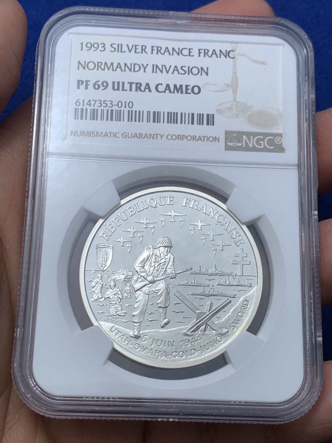 《竞宝斋》第246场-周日，周一 ，周二3场连拍 (全场包邮) NGC PF69UC 法国1993诺曼底登陆银币 95克劳斯年度最具历史意义