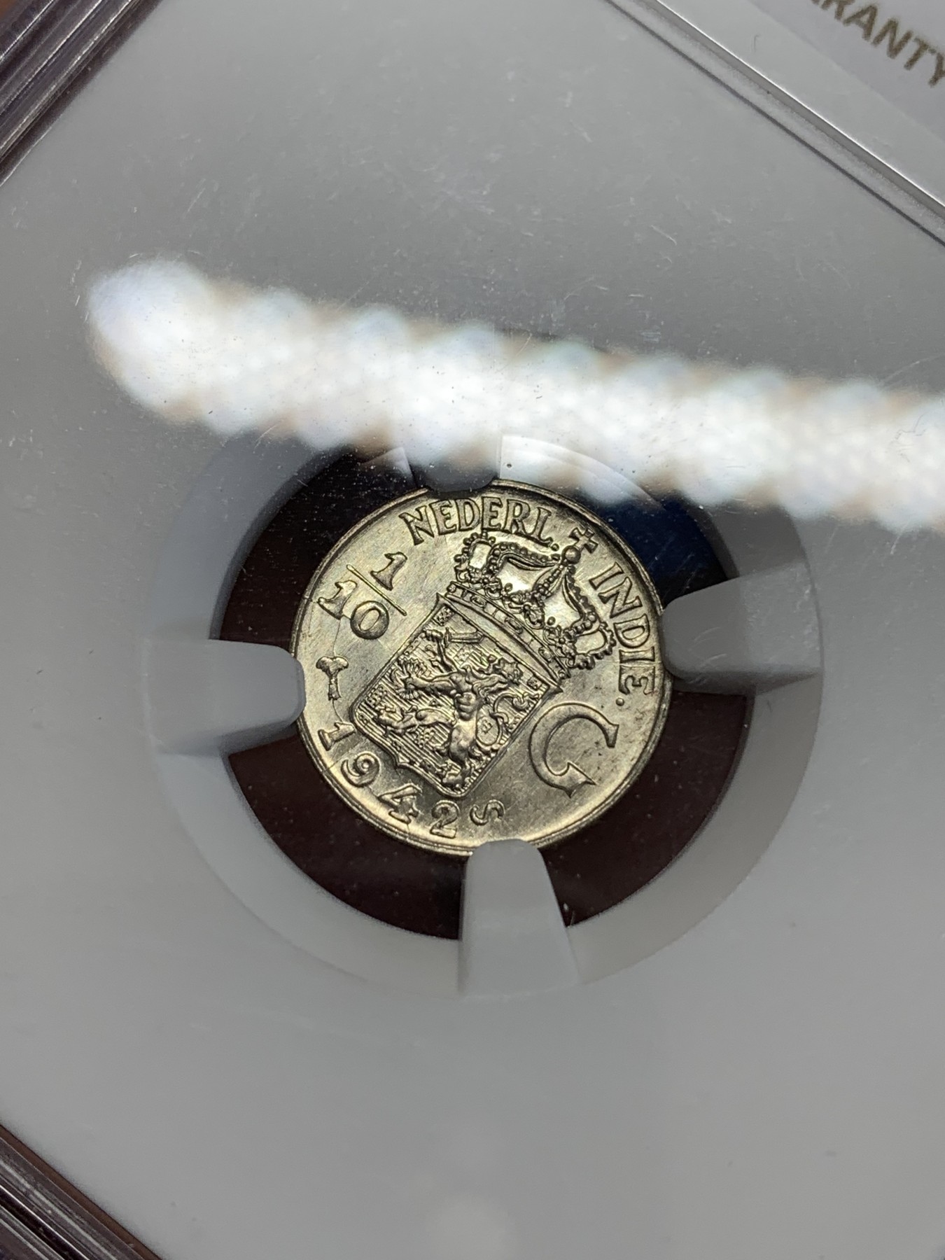 《竞宝斋》第246场-周日，周一 ，周二3场连拍 (全场包邮) NGC MS64 1942年S版 荷属东印度群岛（今印尼）1/10盾 银币