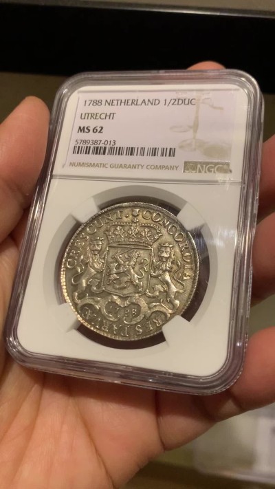 《竞宝斋》第246场-周日，周一 ，周二3场连拍 (全场包邮) NGC MS62 荷兰乌特勒支小马剑1/2杜卡特银币 骑士和战马栩栩如生