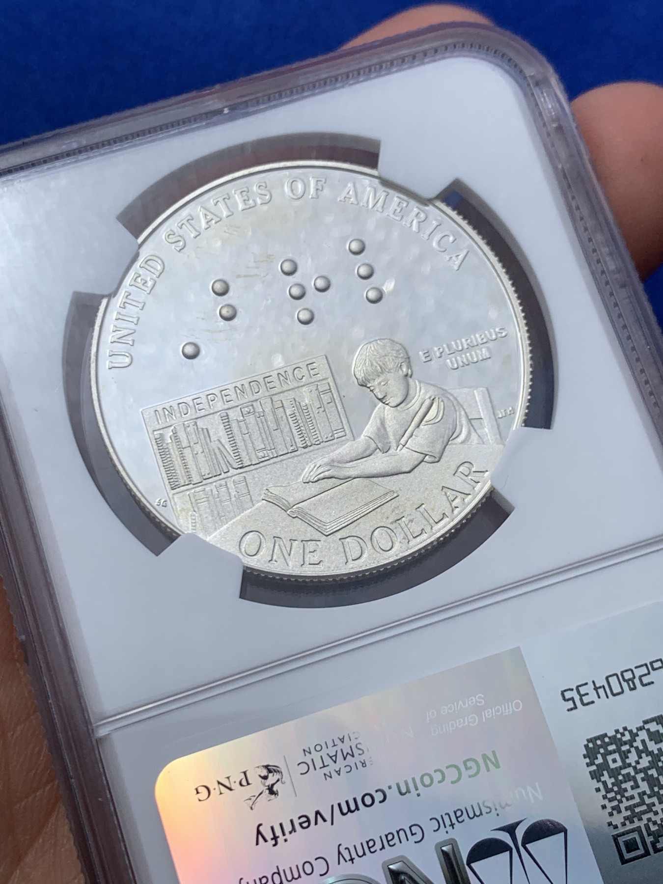 《竞宝斋》第246场-周日，周一 ，周二3场连拍 (全场包邮) NGC PF69UC 美国2009年P版布莱叶1美元精制大银币 盒有磕币完好