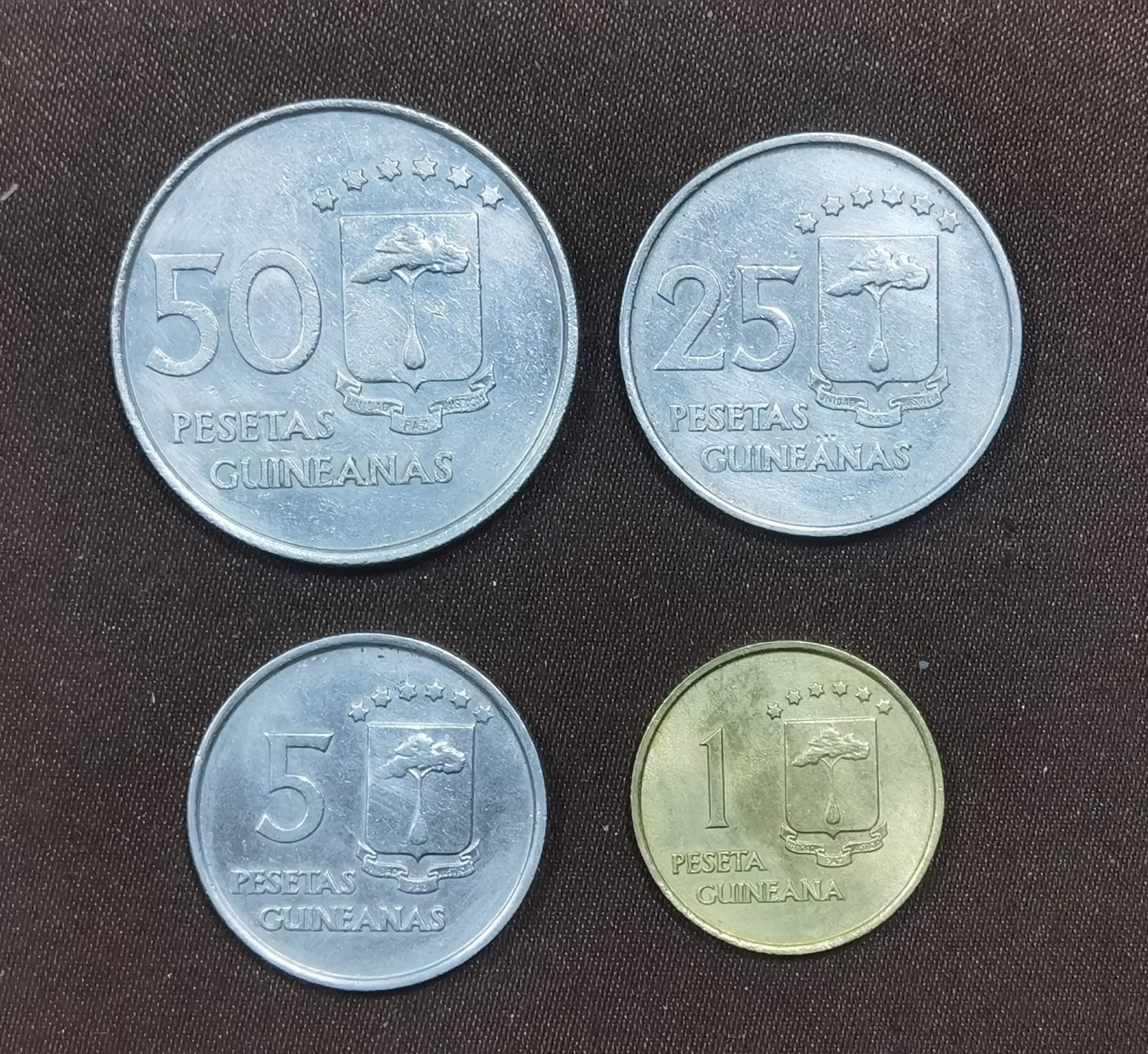 北京马甸外国币专卖微拍第117期，外国非贵金属纪念币，流通币专场，陆续上新，欢迎关注 赤道几内亚
