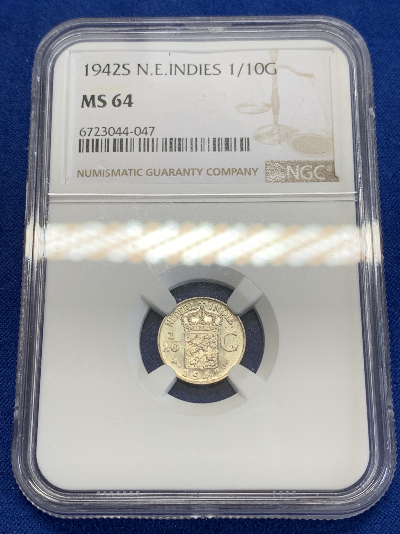 《竞宝斋》第246场-周日，周一 ，周二3场连拍 (全场包邮) NGC MS64 1942年S版 荷属东印度群岛（今印尼）1/10盾 银币