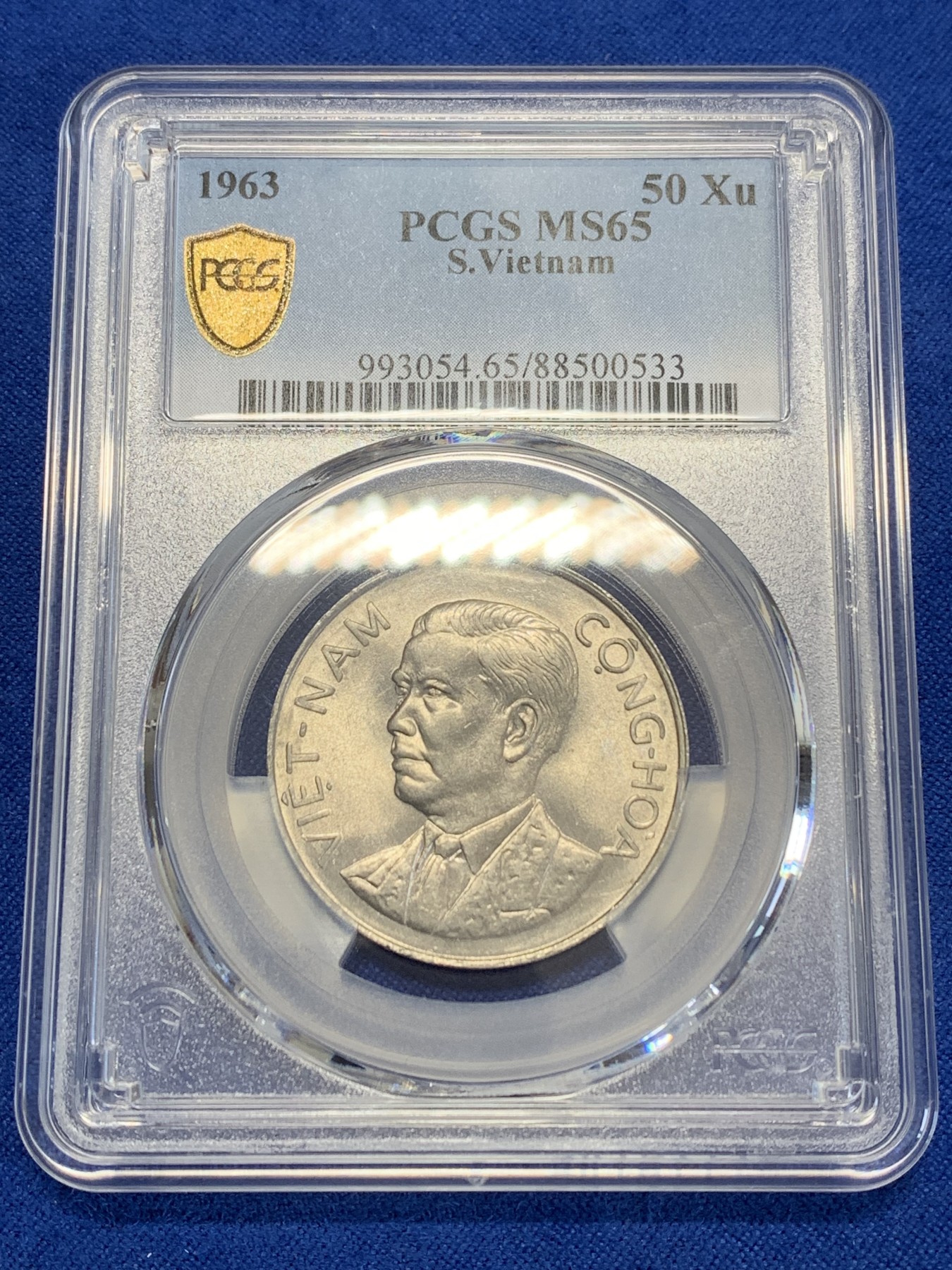 《竞宝斋》第246场-周日，周一 ，周二3场连拍 (全场包邮) PCGS MS65 越南1963年吴庭艳头像50Xu，高分强光好品！