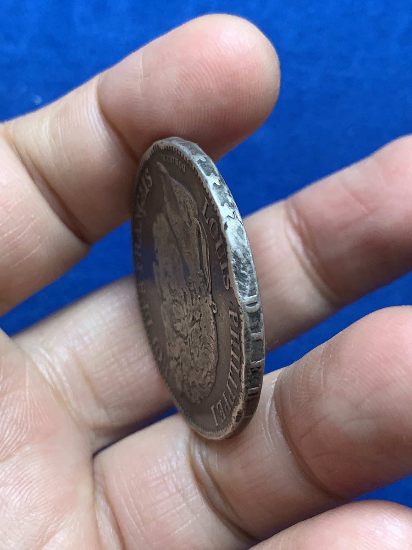 《竞宝斋》第246场-周日，周一 ，周二3场连拍 (全场包邮) 法国1833年菲利普一世5法郎银币 稍加T版 细节见图