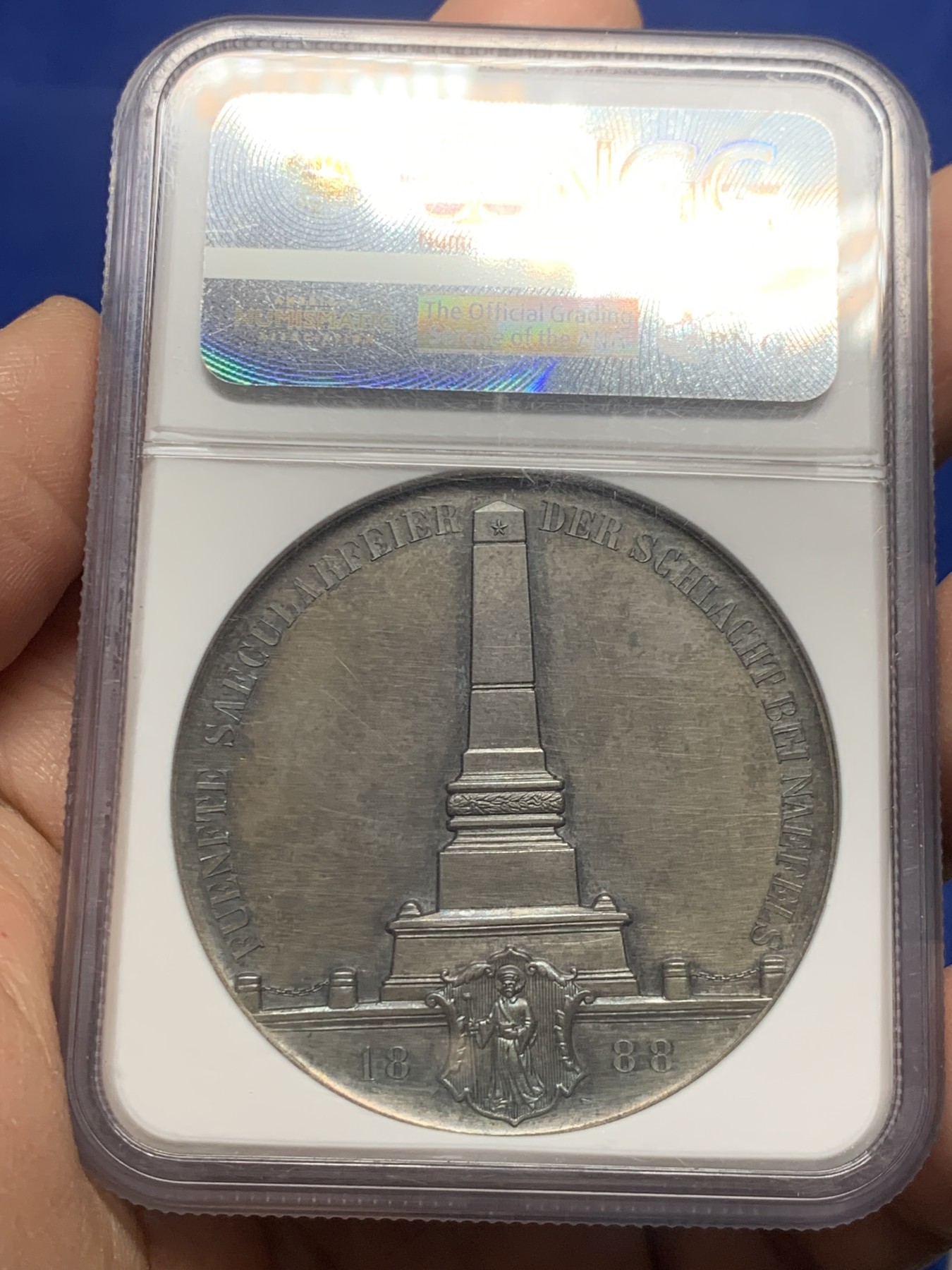 《竞宝斋》第246场-周日，周一 ，周二3场连拍 (全场包邮) NGC MS62 1888年 瑞士格拉鲁斯战役500周年纪念银章  加厚盒 少见品种 老包浆出分不易 去年11月麦稀奇成交价2000