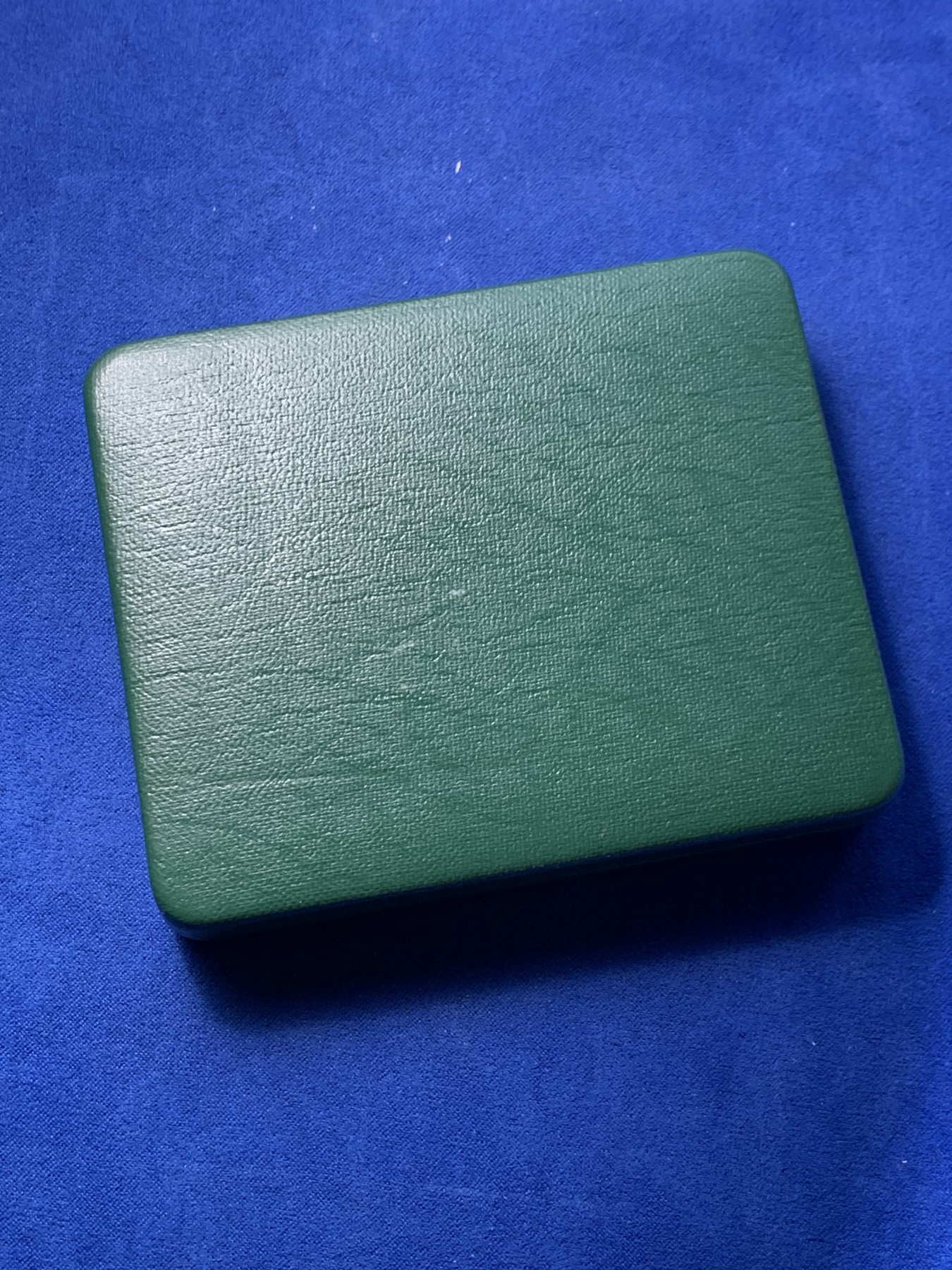 《竞宝斋》第246场-周日，周一 ，周二3场连拍 (全场包邮) 英国 1997年 50便士 伊丽莎白二世50便士精制双银币套装 银币 （大小两版套币，原盒带证书，不列颠女神）