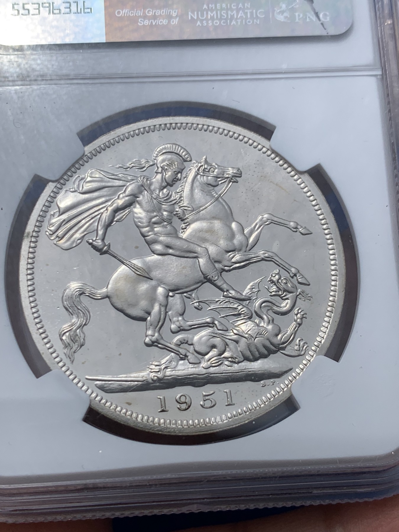 《竞宝斋》第246场-周日，周一 ，周二3场连拍 (全场包邮) NGC PL63 英国1951年乔治六世克朗 最后的镍马剑