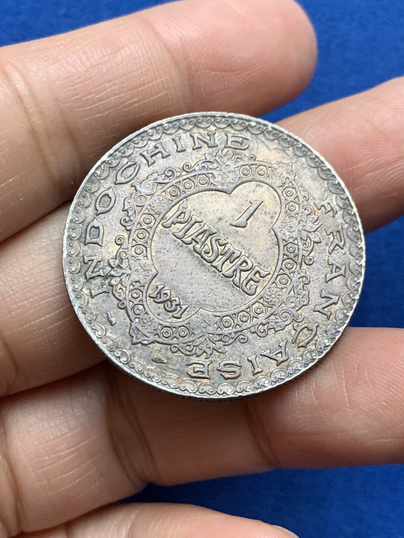 《竞宝斋》第246场-周日，周一 ，周二3场连拍 (全场包邮) 法属印度支那1931年最后的坐洋女神银币 脸前细划 细节见图