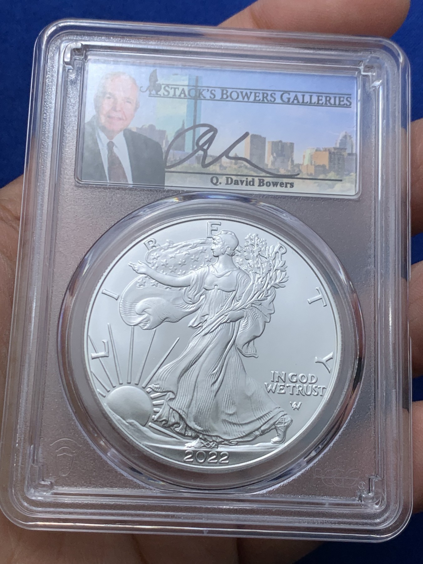 《竞宝斋》第246场-周日，周一 ，周二3场连拍 (全场包邮) 3枚一组 PCGS GEM UNC 美国自由女神银币，纪念标，盒子边缘有小磕（两枚），细节见图