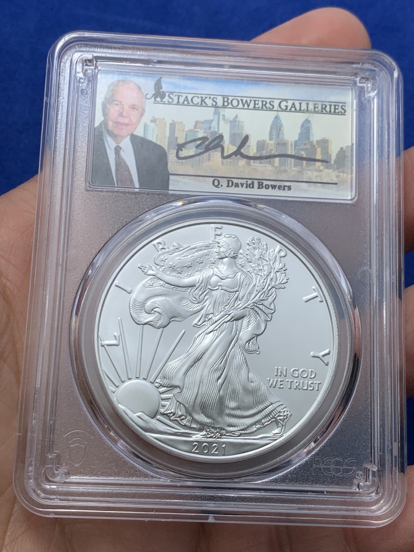 《竞宝斋》第246场-周日，周一 ，周二3场连拍 (全场包邮) 3枚一组 PCGS GEM UNC 美国自由女神银币，纪念标，盒子边缘有小磕（两枚），细节见图