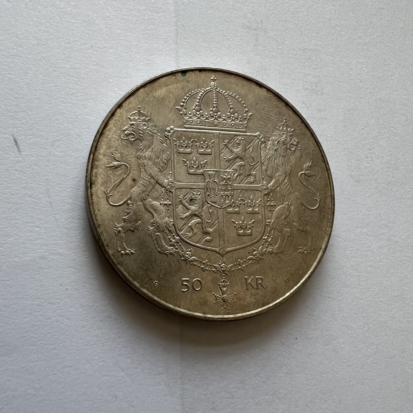 顺丰包邮 外国新银币 老银币 好品瑞典1976年皇室大婚50克朗纪念银币直径36毫米