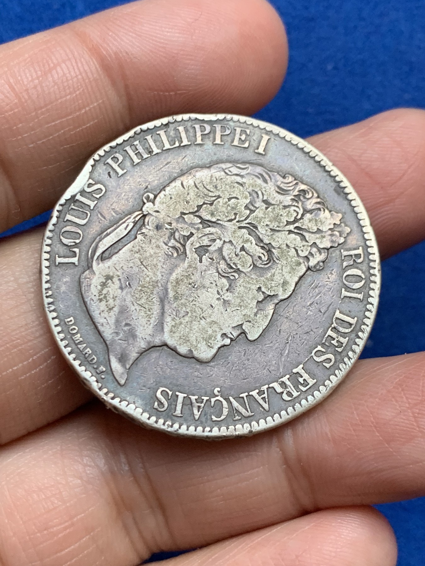 《竞宝斋》第246场-周日，周一 ，周二3场连拍 (全场包邮) 法国1833年菲利普一世5法郎银币 稍加T版 细节见图