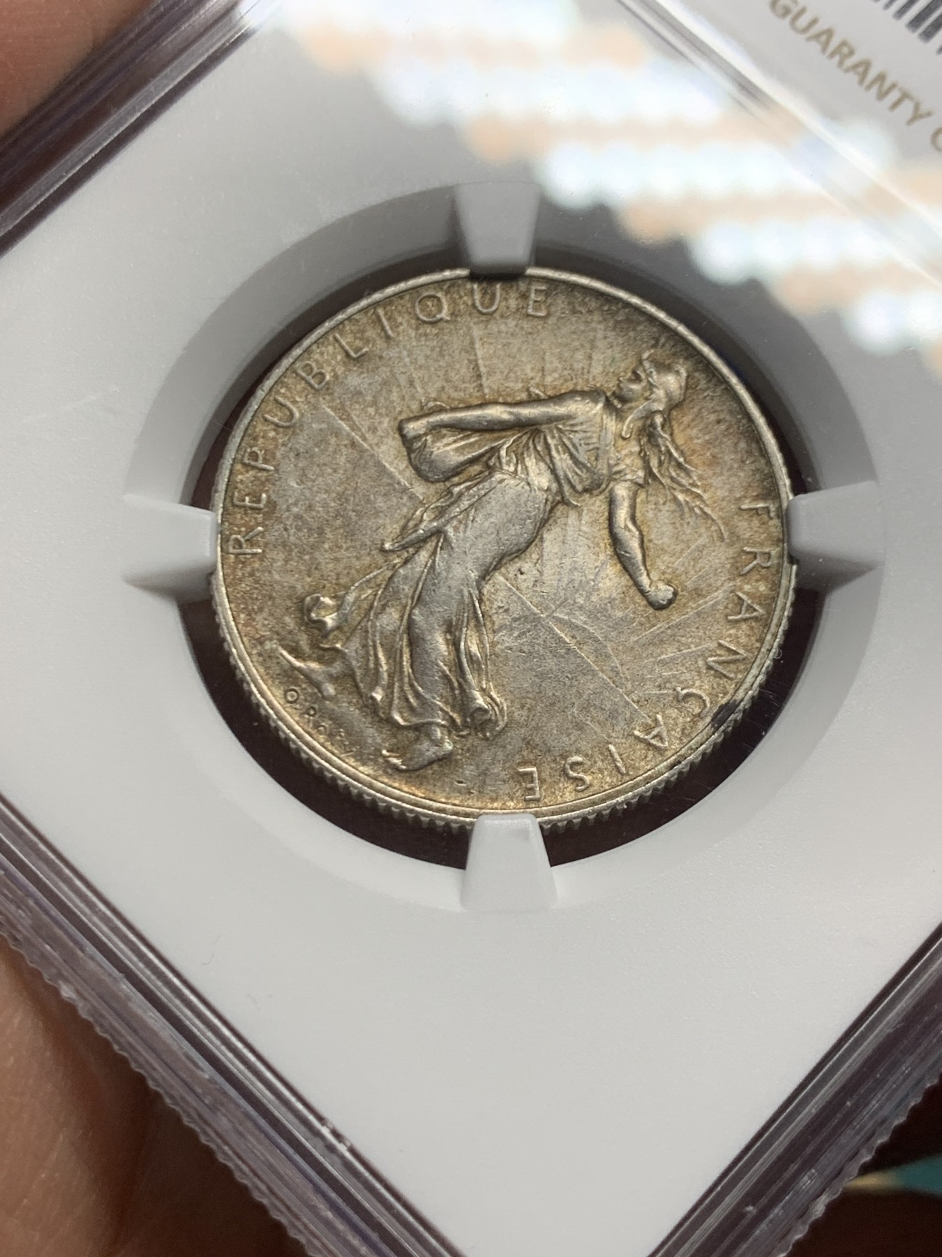 《竞宝斋》第246场-周日，周一 ，周二3场连拍 (全场包邮) NGC MS62 法国1916年播种女神2法郎银币