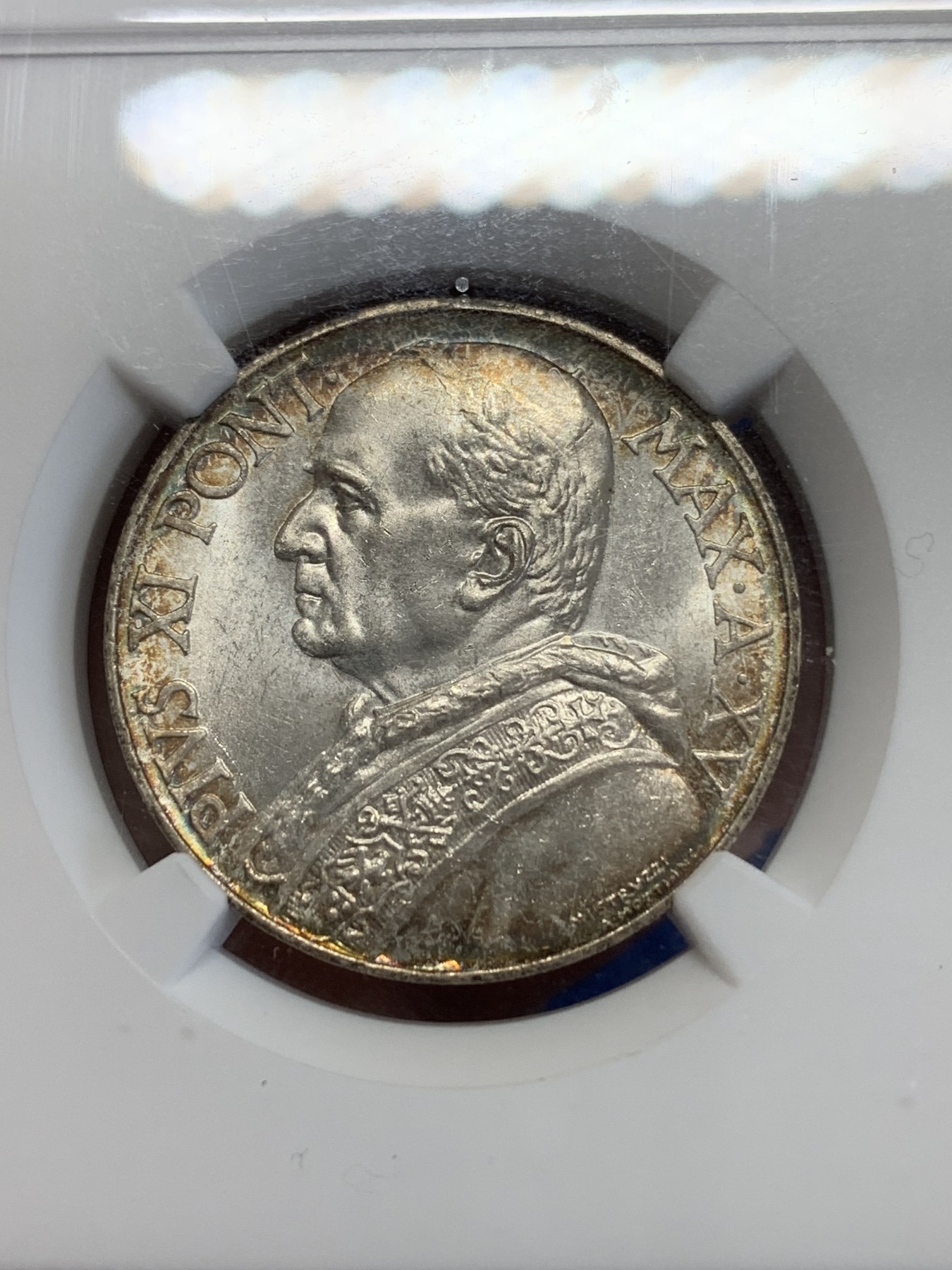 《竞宝斋》第246场-周日，周一 ，周二3场连拍 (全场包邮) NGC MS62 梵蒂冈教皇国1936圣母抱婴10里拉银币 原光五彩 状态一流