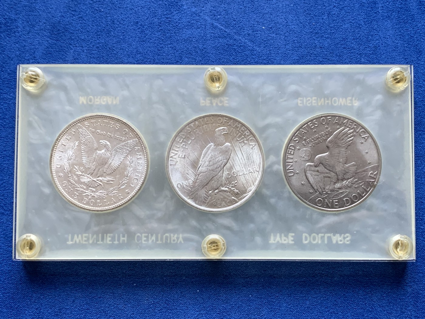 《竞宝斋》第246场-周日，周一 ，周二3场连拍 (全场包邮) 美国卡套套币3枚套，少见！含1882年摩根银币，1922年和平鸽银币，3枚都带光，喜欢的不要错过了