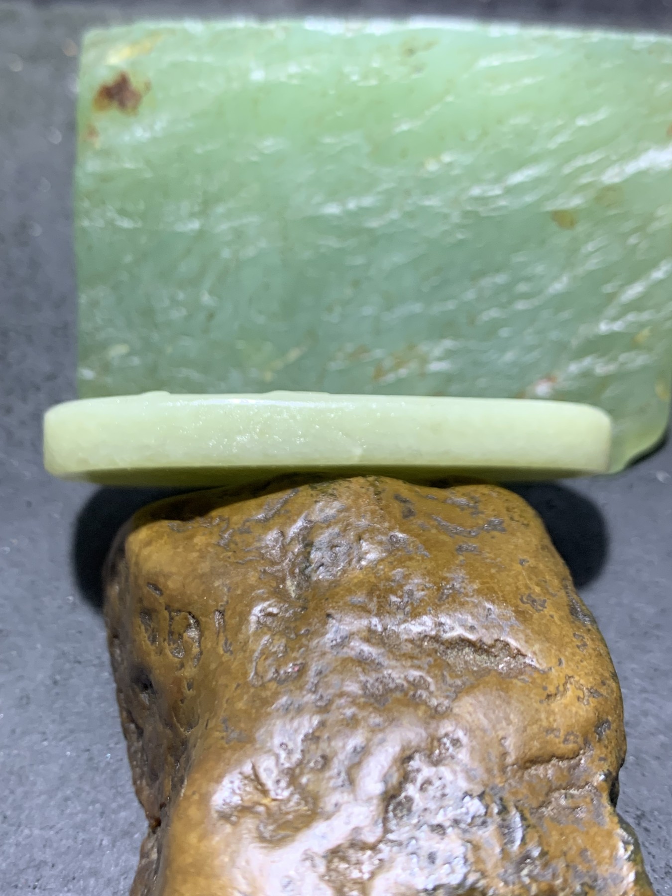 精美原皮和田玉雕刻江南风景意境牌子一个