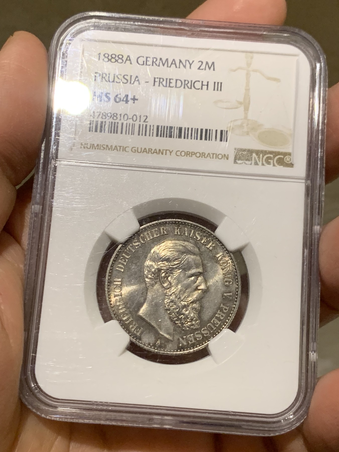 《竞宝斋》第246场-周日，周一 ，周二3场连拍 (全场包邮) NGC MS64+ 德国普鲁士1888三皇年弗里德里希三世 短翅2马克银币 高分好状态