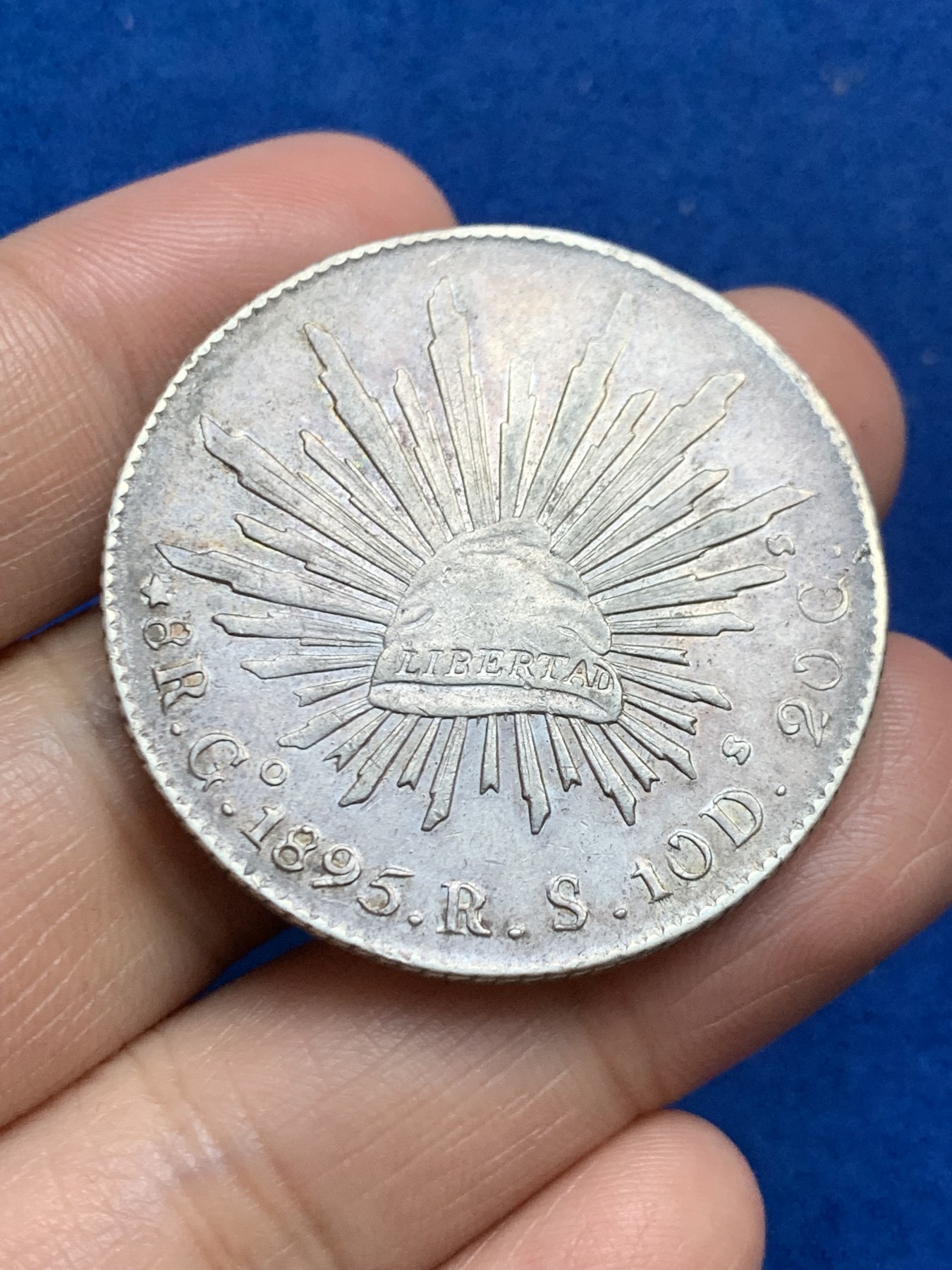 《竞宝斋》第246场-周日，周一 ，周二3场连拍 (全场包邮) 墨西哥1895年8R花边鹰洋银币 好品相 细节见图