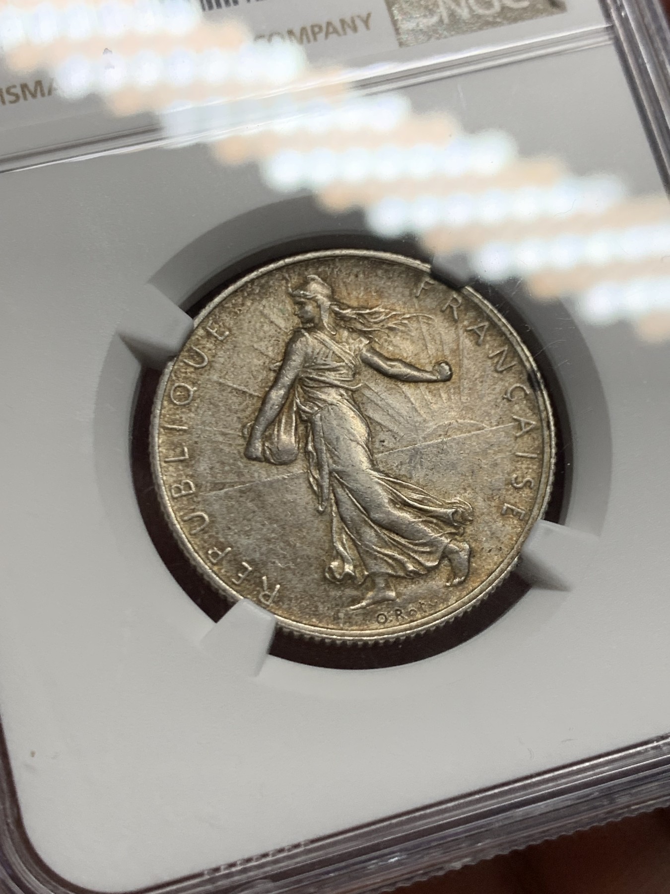 《竞宝斋》第246场-周日，周一 ，周二3场连拍 (全场包邮) NGC MS62 法国1916年播种女神2法郎银币