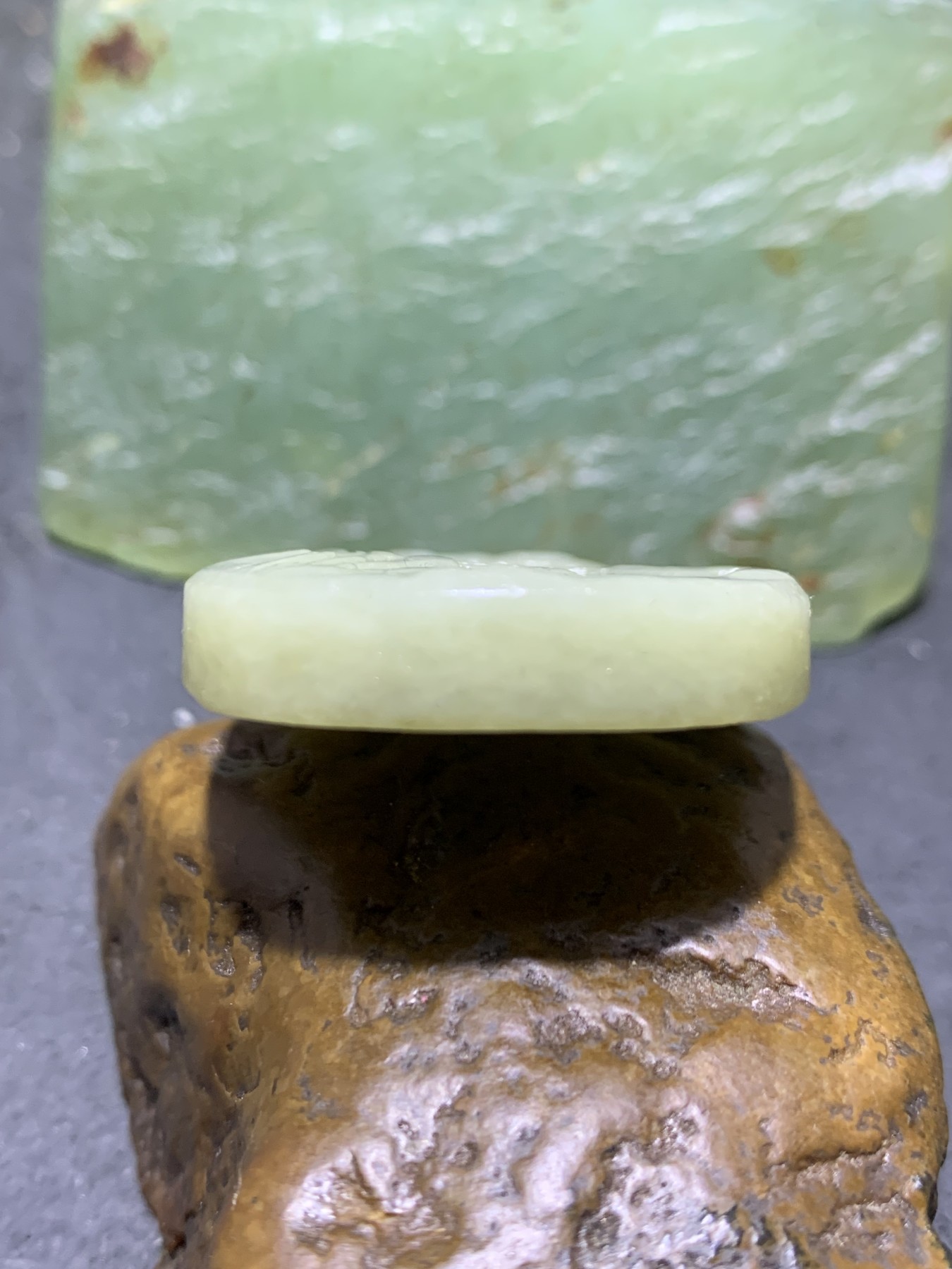 精美原皮和田玉雕刻江南风景意境牌子一个
